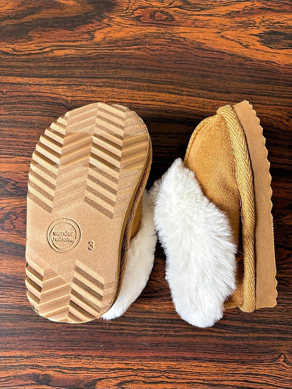 NWOT Toddler Slip On Fur Shoes- Toddler Fall Winter Shows Under $15 - Size 3